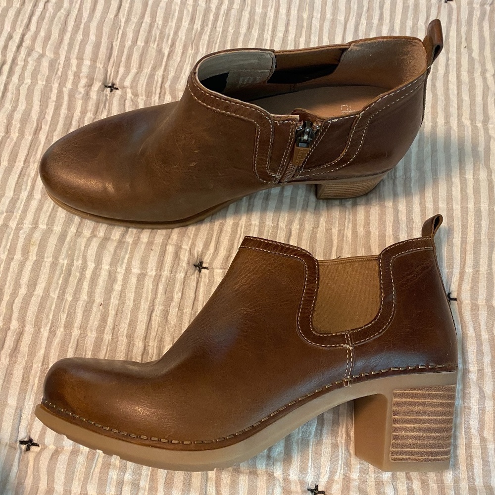 Dansko Harlene Ankle Chelsea Boots NWT